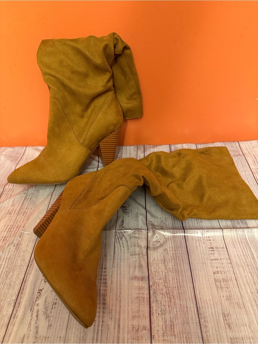 Women’s Suede Slouchy Pointed-Toe Mid-Heel Boots in Mustard New Without Box